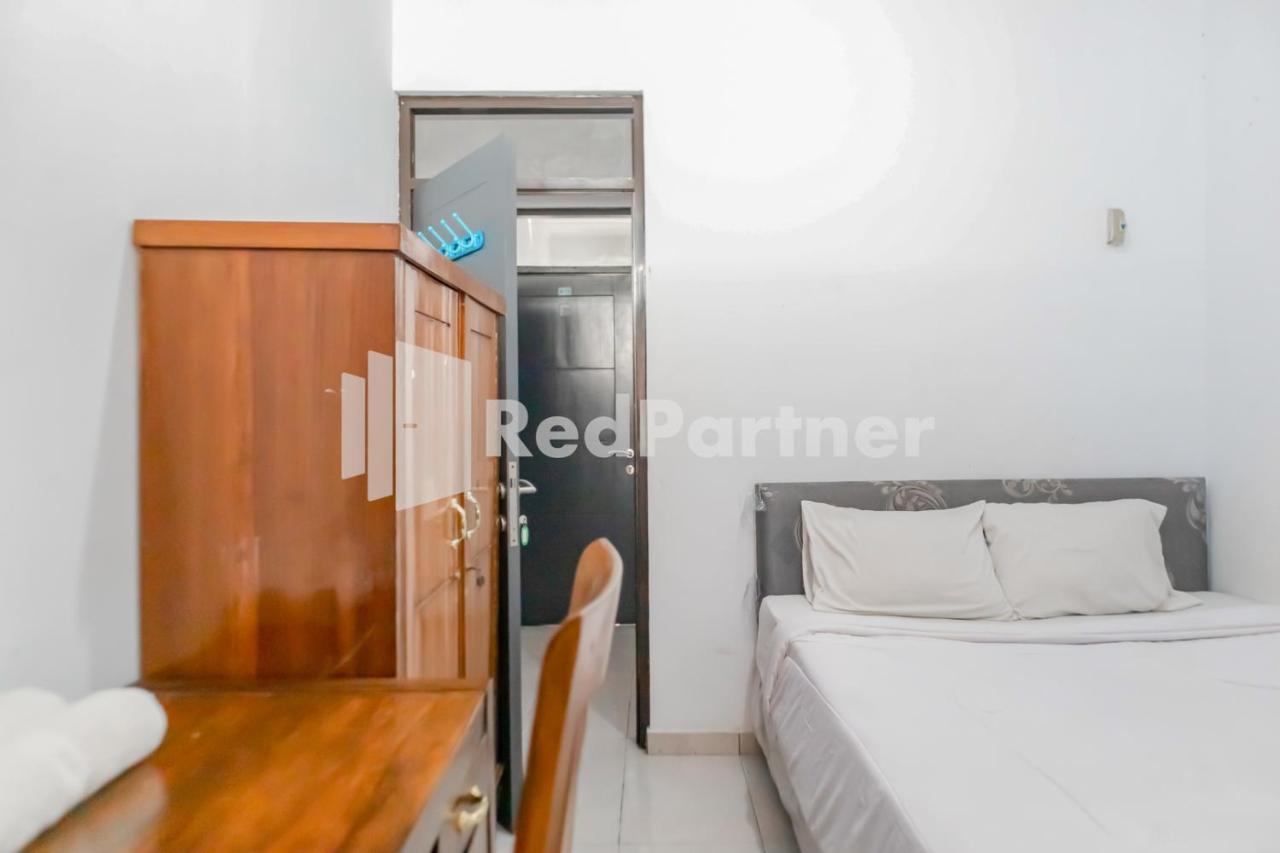 Oyo 2770 Zleepy Wisma Khazri Bogor Exterior foto